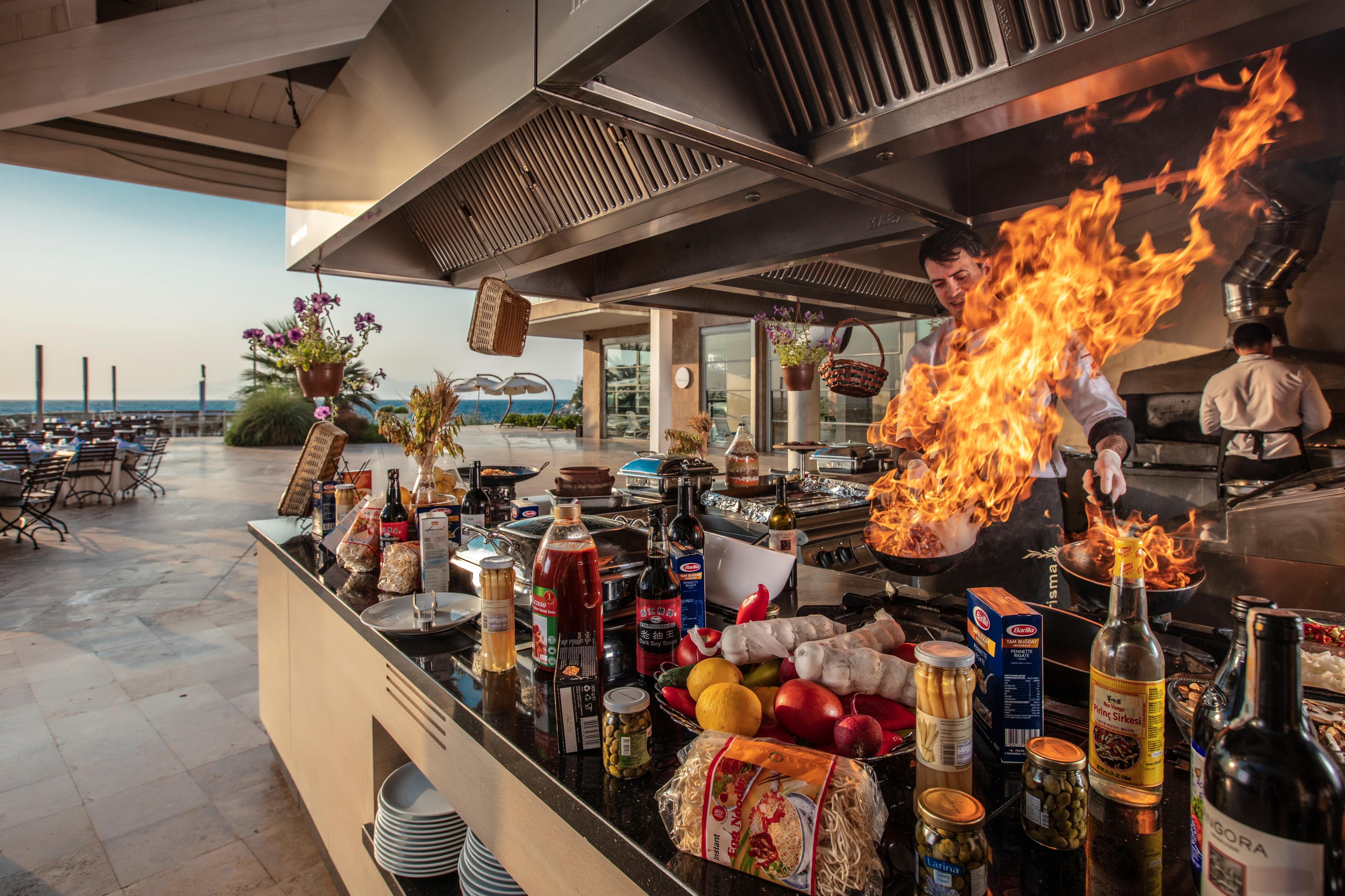 Charisma De Luxe Hotel Kusadası Exteriör bild