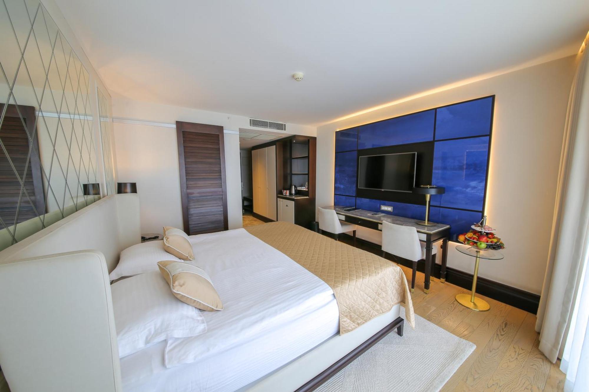Charisma De Luxe Hotel Kusadası Exteriör bild